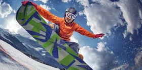 Snowboarder nel comprensorio del Monte Civetta - Veneto